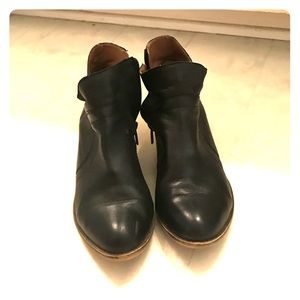 Lucky brand size 8 black booties